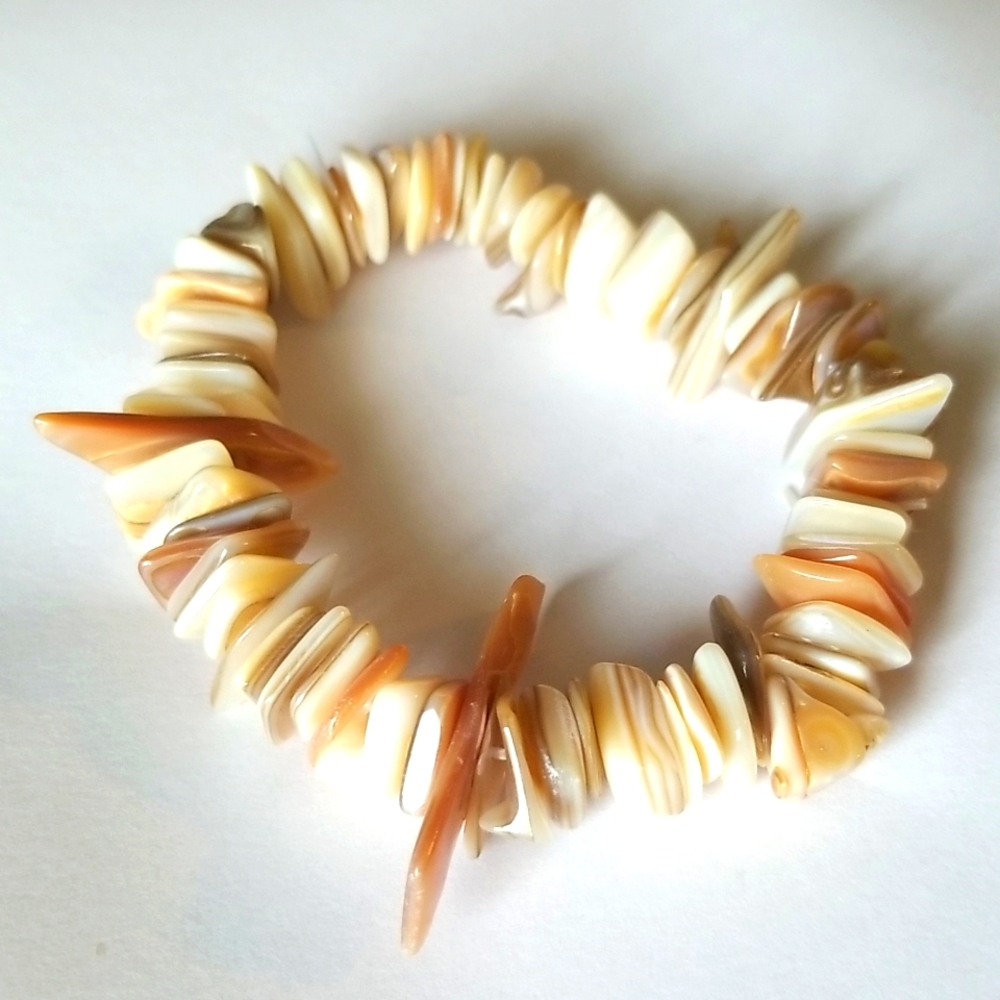 3 for $15 Shell Bracelet - Picture 3 of 5